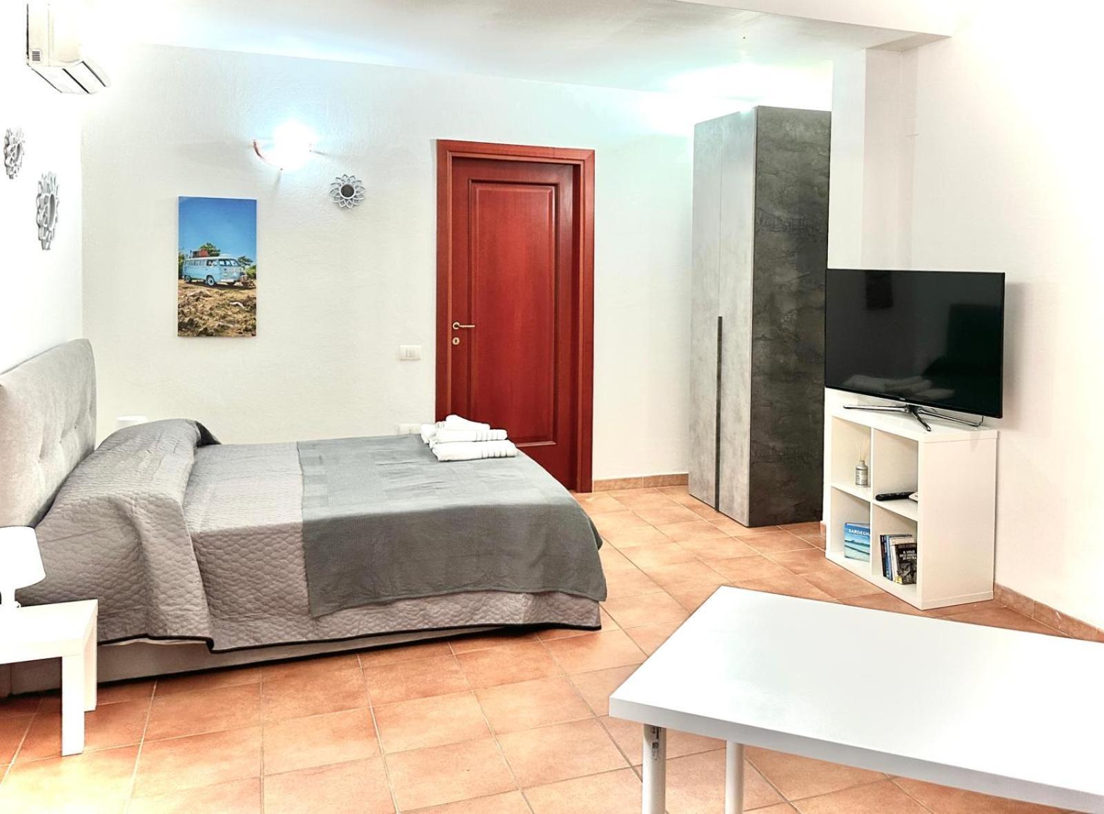 Poetto Beach Apartment Quartu SantʼElena Exterior foto